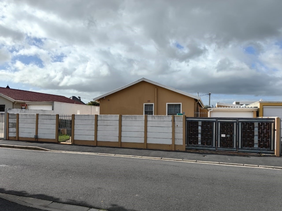 4 Bedroom Property for Sale in Muizenberg Western Cape